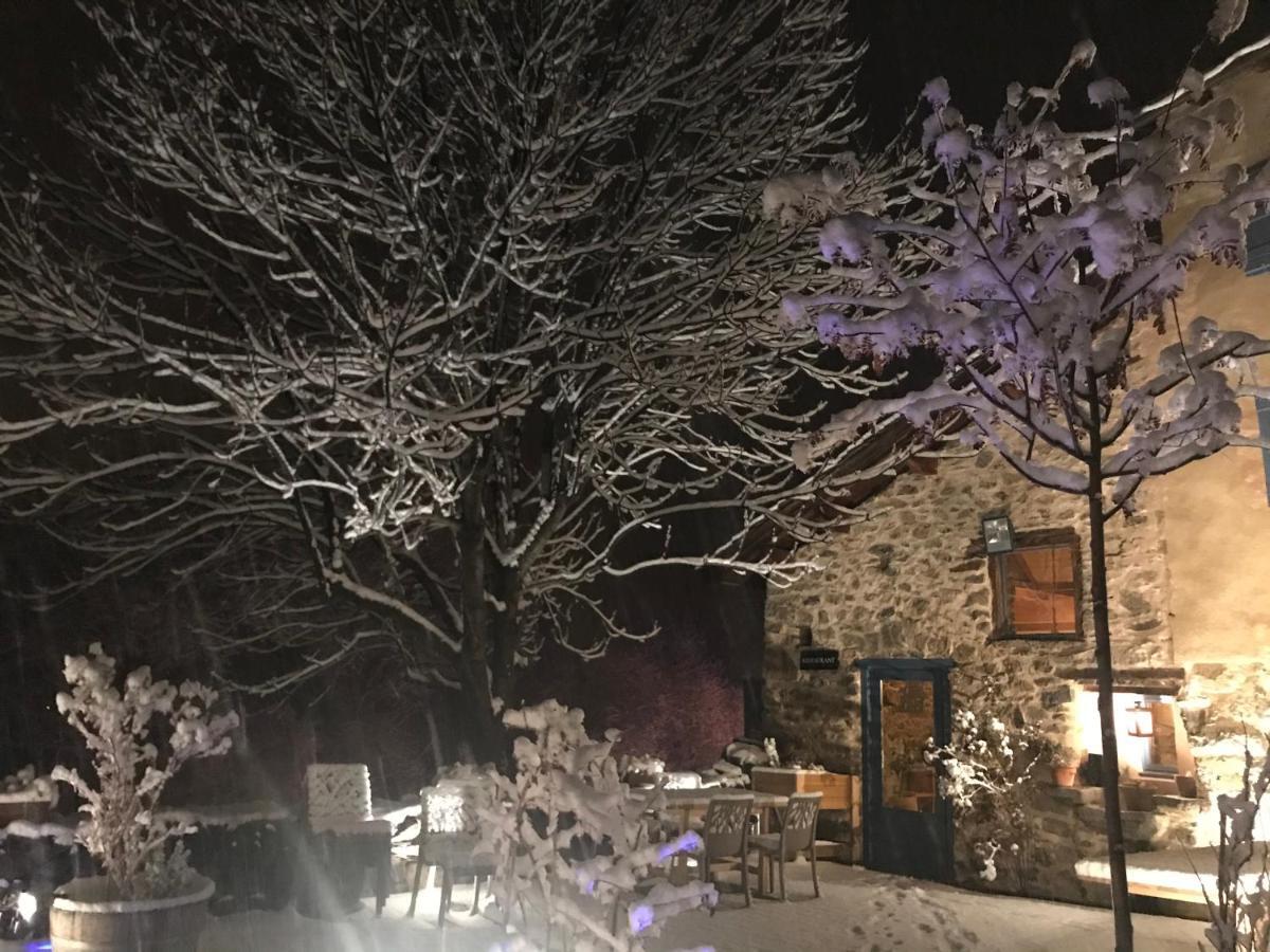 Cal Xandera Hotel Angoustrine Kültér fotó